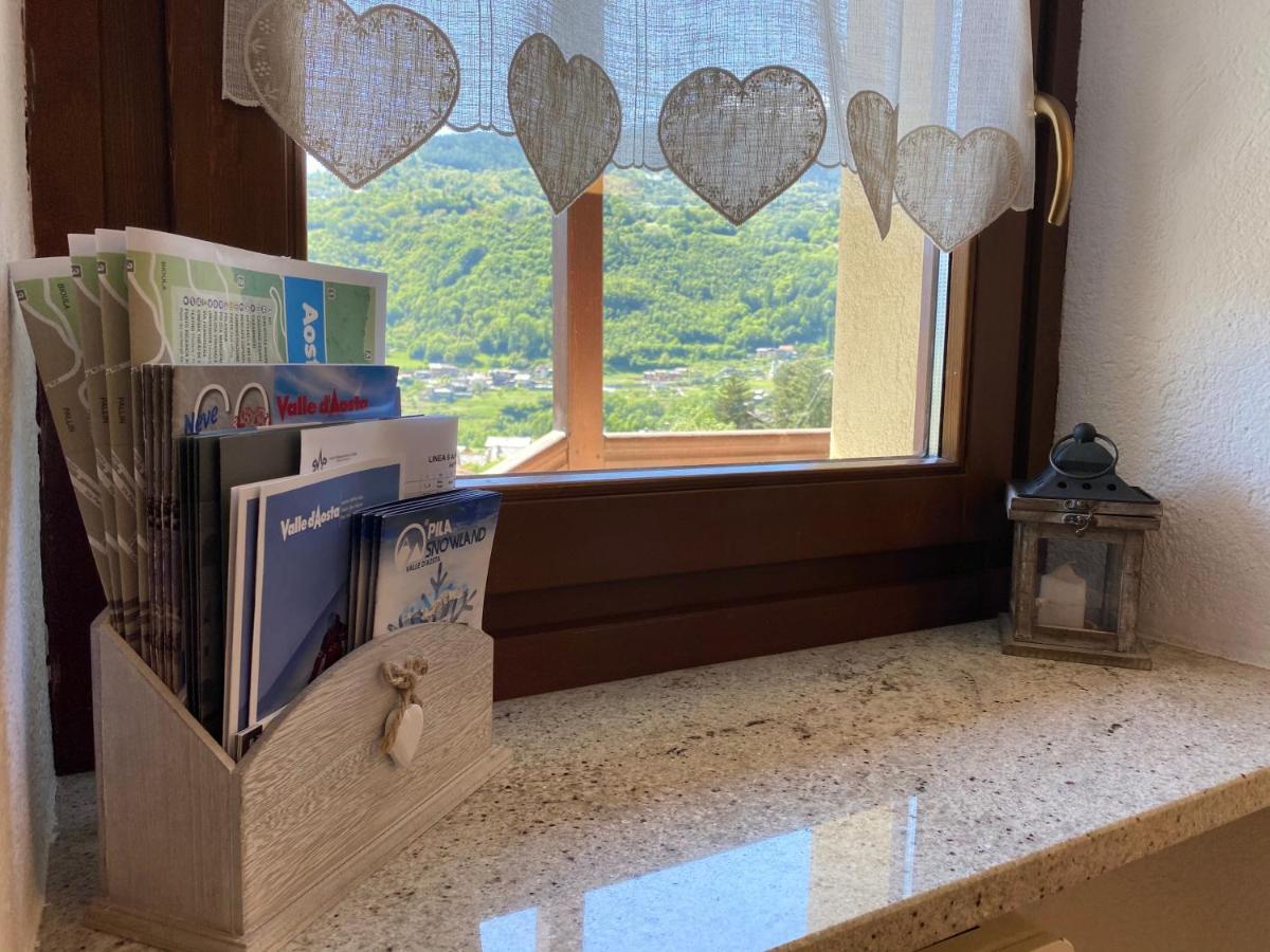 Appartamento Grenier Du Coeur Aosta Esterno foto