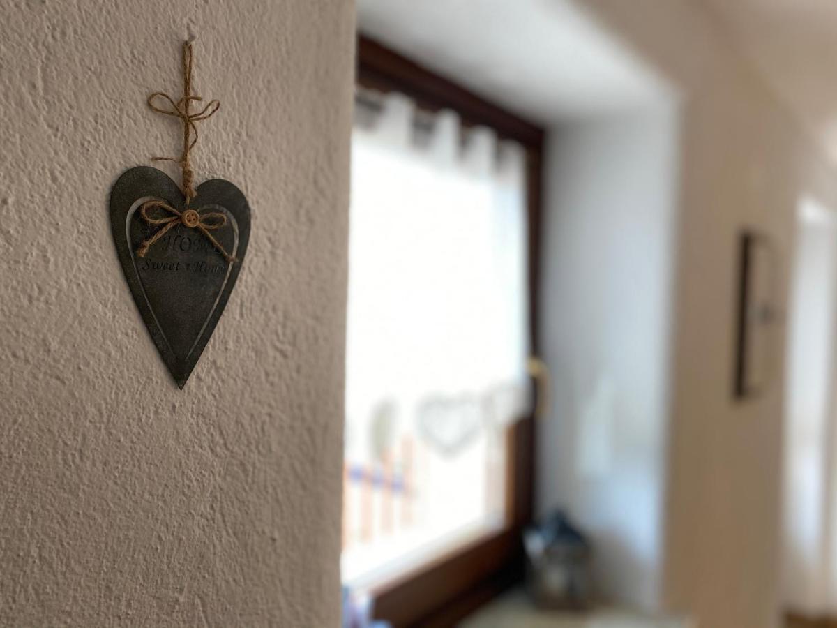 Appartamento Grenier Du Coeur Aosta Esterno foto