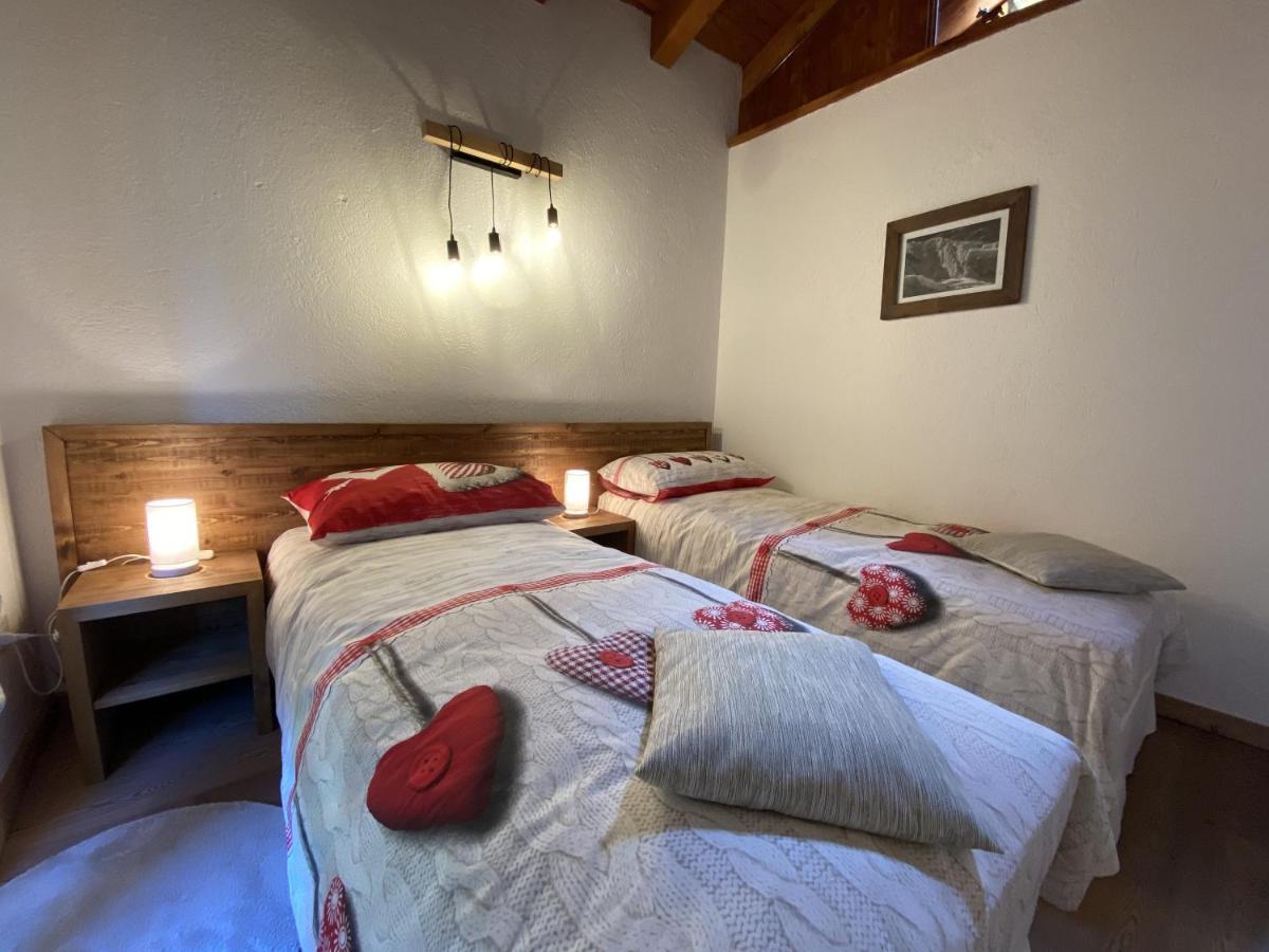 Appartamento Grenier Du Coeur Aosta Esterno foto