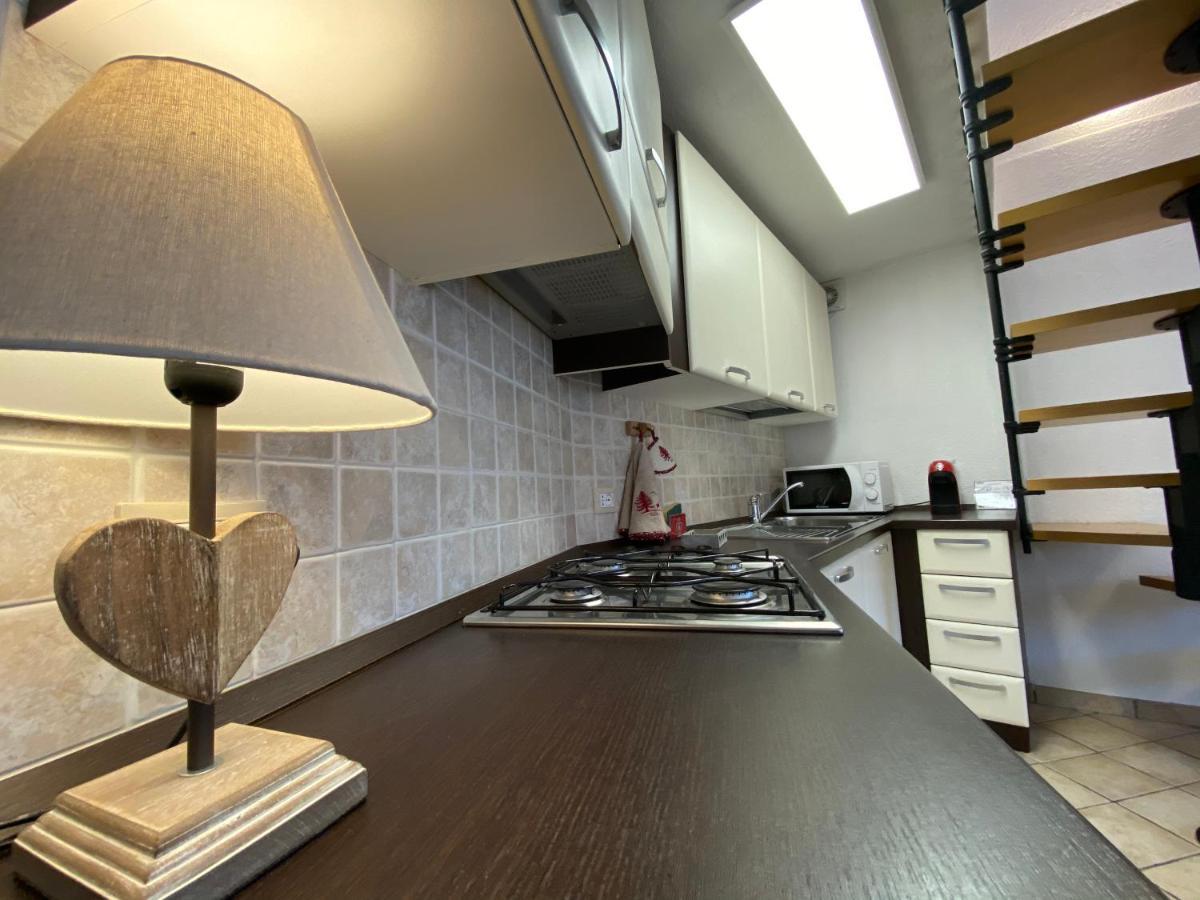 Appartamento Grenier Du Coeur Aosta Esterno foto