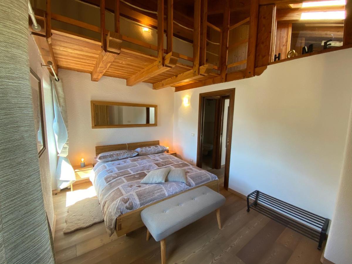 Appartamento Grenier Du Coeur Aosta Esterno foto