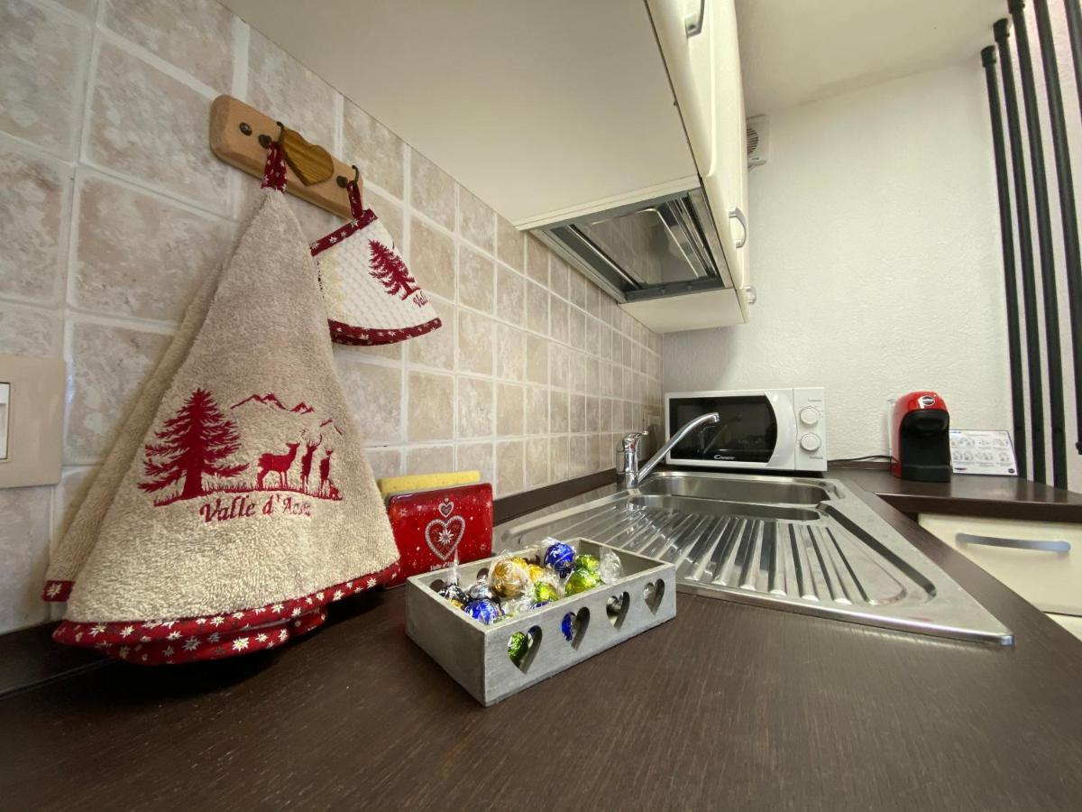 Appartamento Grenier Du Coeur Aosta Esterno foto
