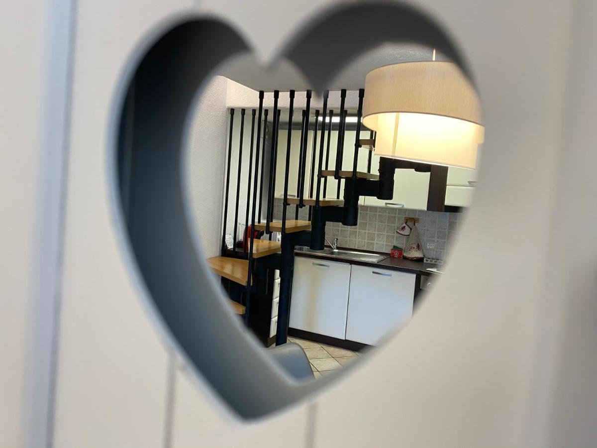 Appartamento Grenier Du Coeur Aosta Esterno foto