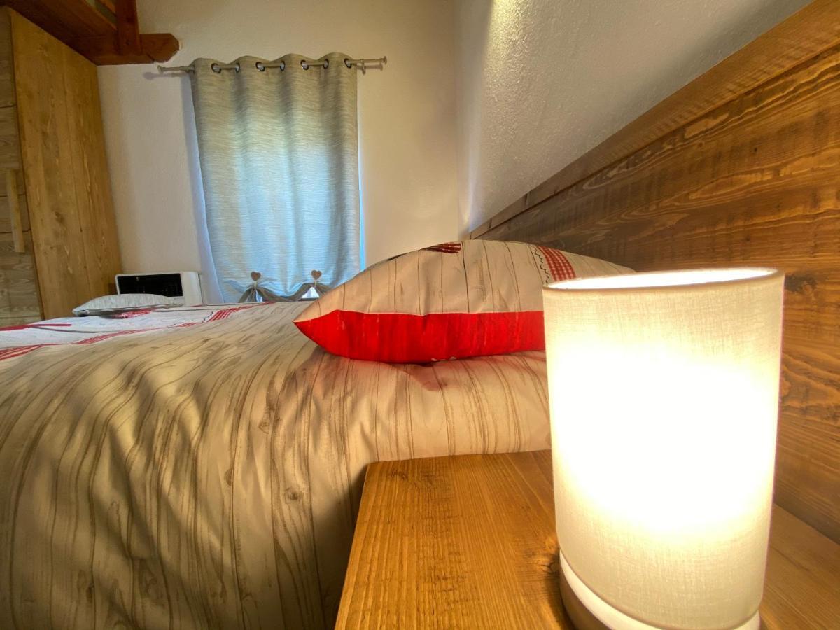 Appartamento Grenier Du Coeur Aosta Esterno foto