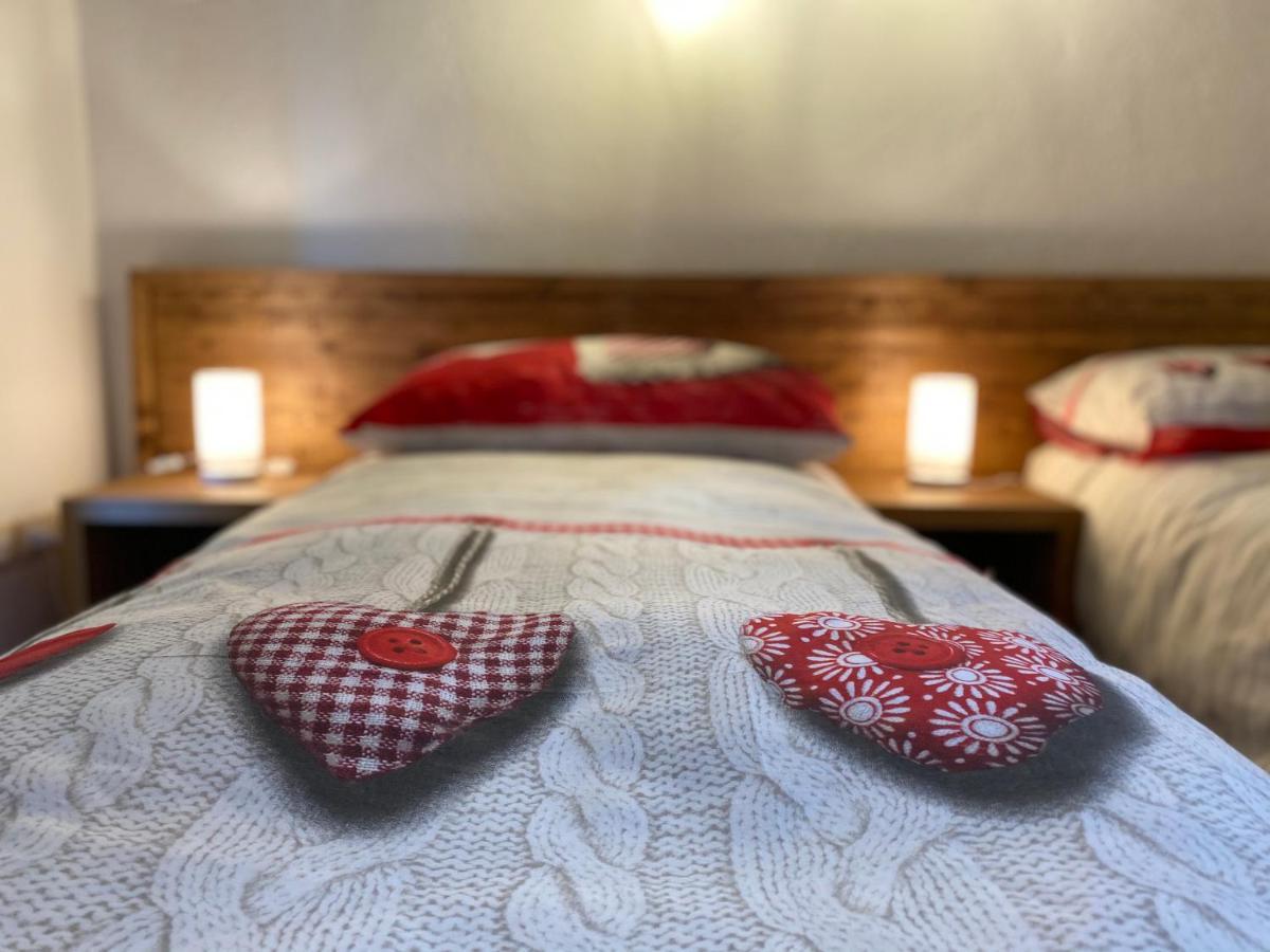 Appartamento Grenier Du Coeur Aosta Esterno foto