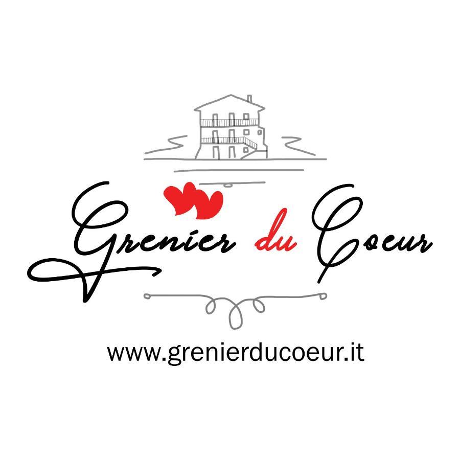 Appartamento Grenier Du Coeur Aosta Esterno foto