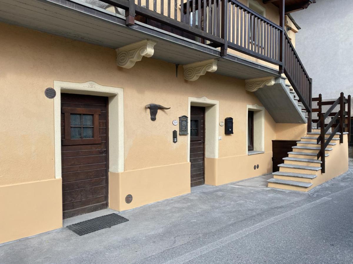 Appartamento Grenier Du Coeur Aosta Esterno foto