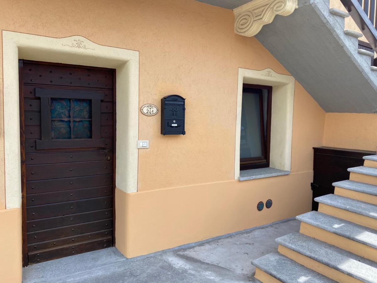 Appartamento Grenier Du Coeur Aosta Esterno foto