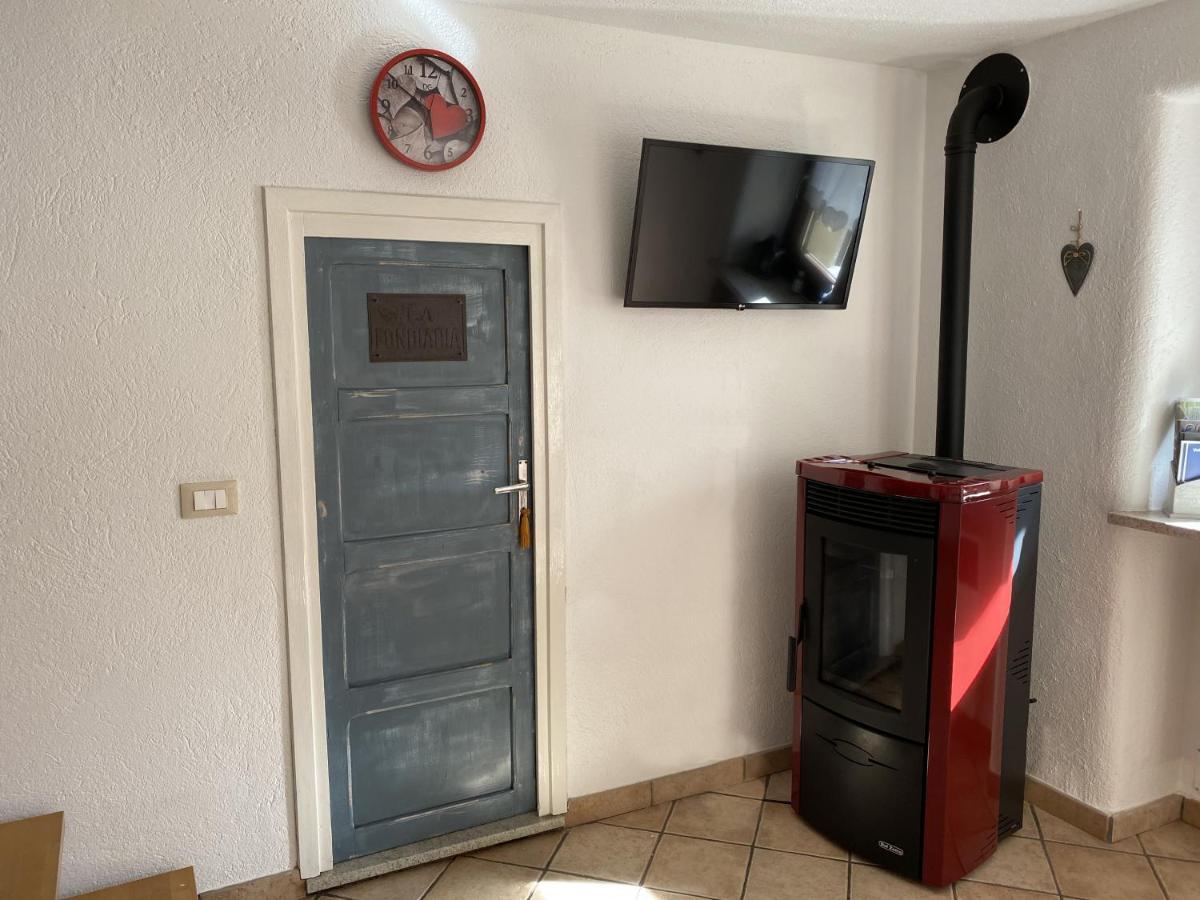 Appartamento Grenier Du Coeur Aosta Esterno foto