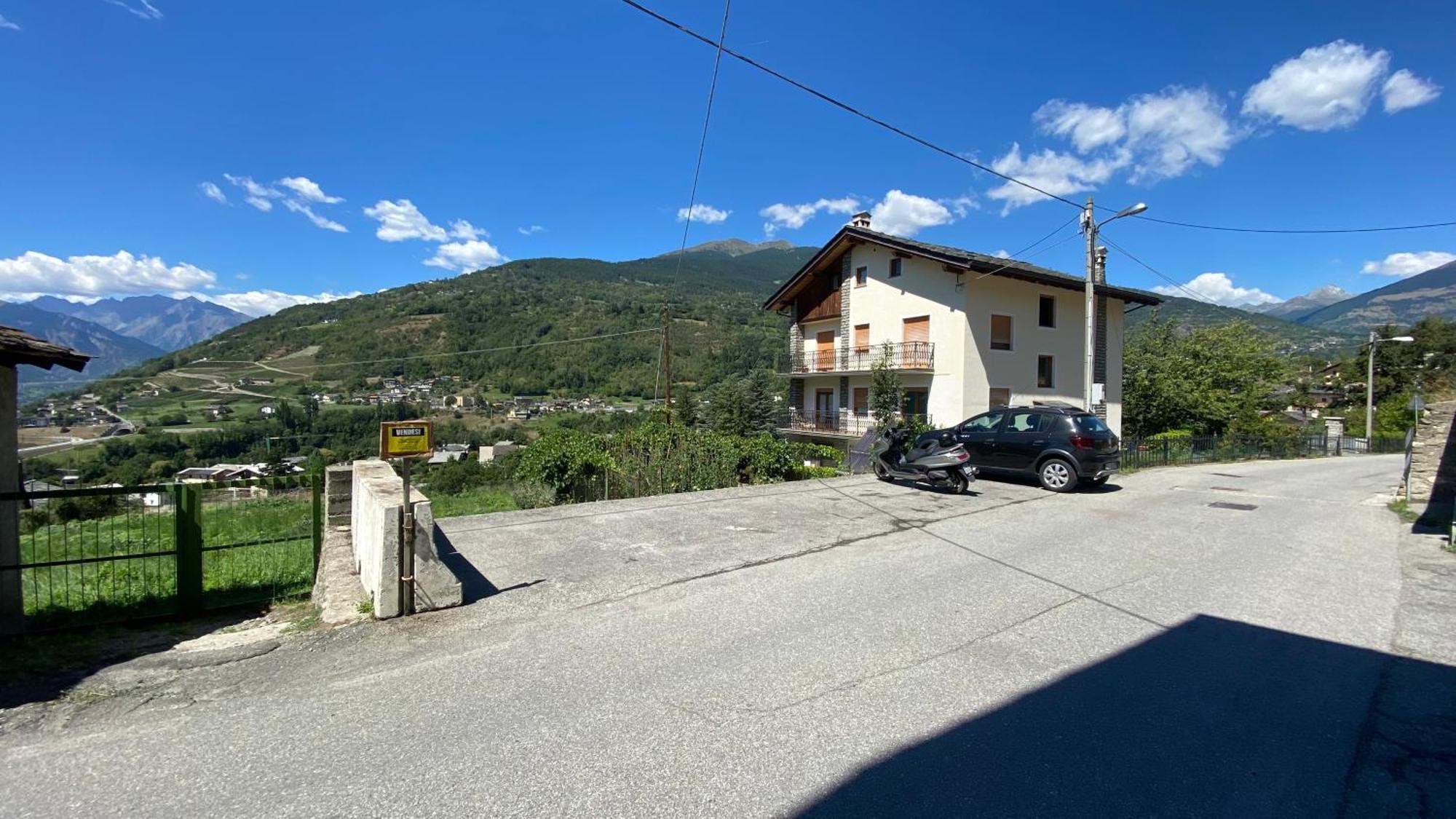 Appartamento Grenier Du Coeur Aosta Esterno foto